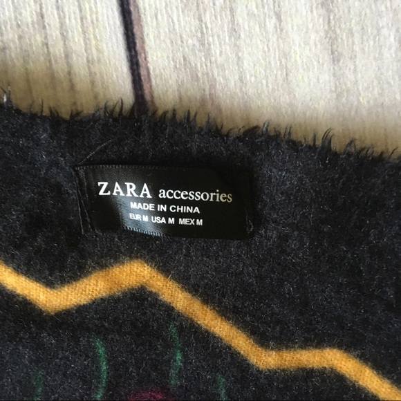 ★SOLD★Zara Blanket Scarf - Picture 5 of 5